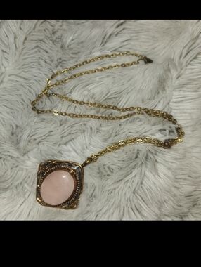 Vintage Large rose quartz/pink lucite/glass Necklace